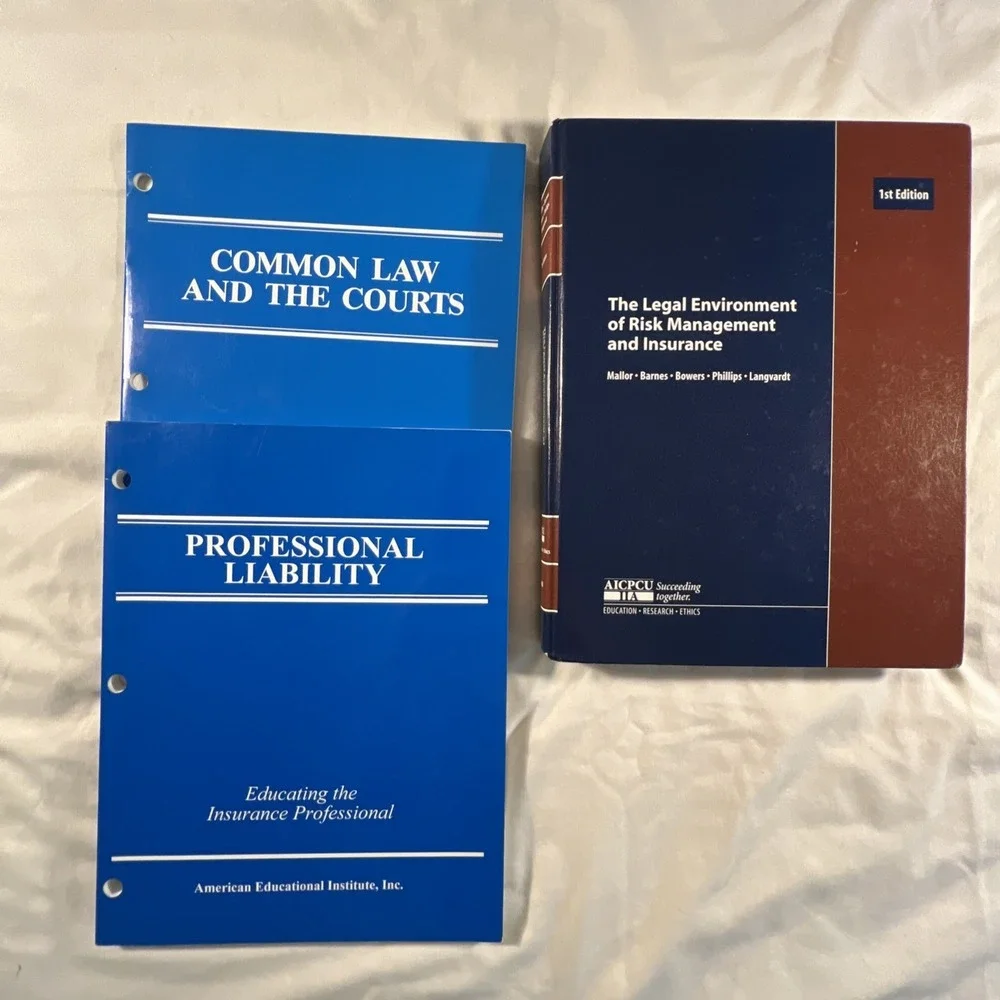 The Legal Environment Of Risk Management And Insurance 1st Ed‎ 2000 CPCU 530 lot